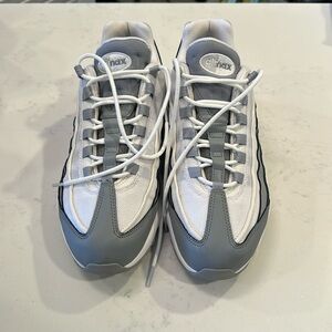 Nike AirMax 95 Particle grey light smoke grey Men’s size 10 sneakers